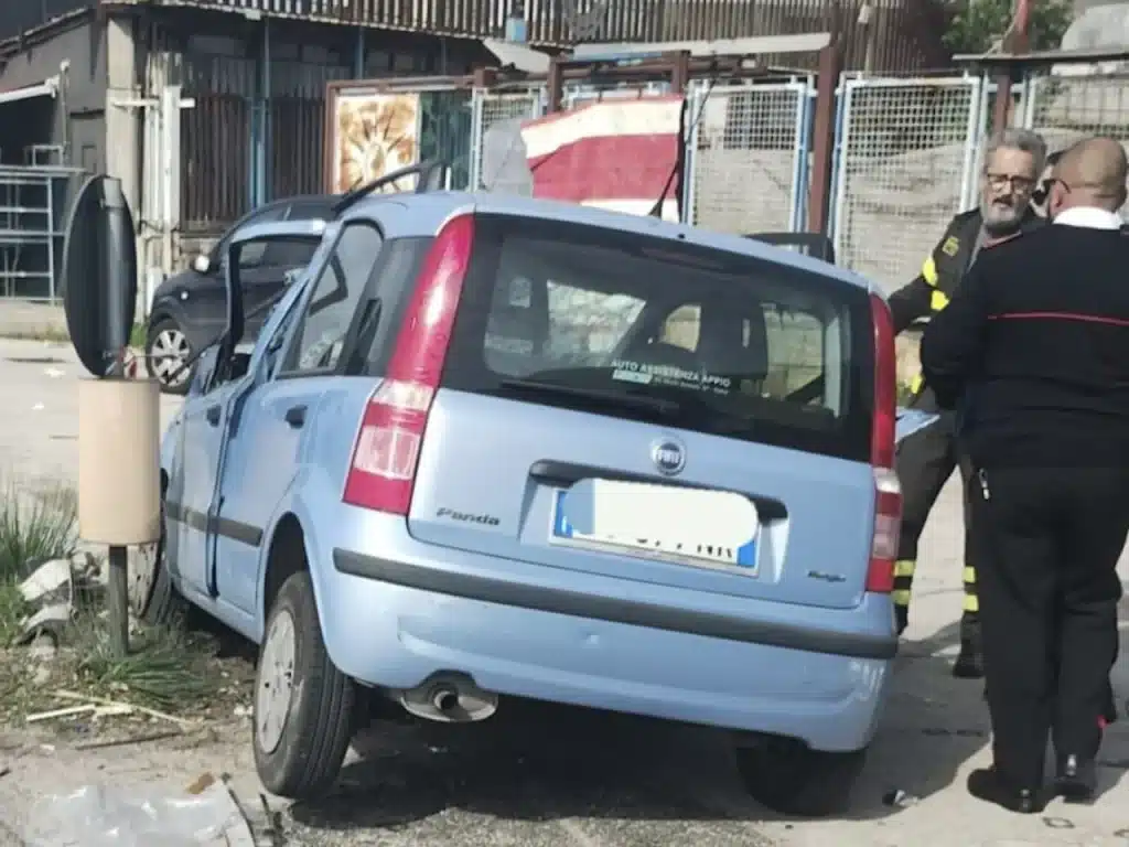 Incidente ad Arzano, morto 74enne in auto