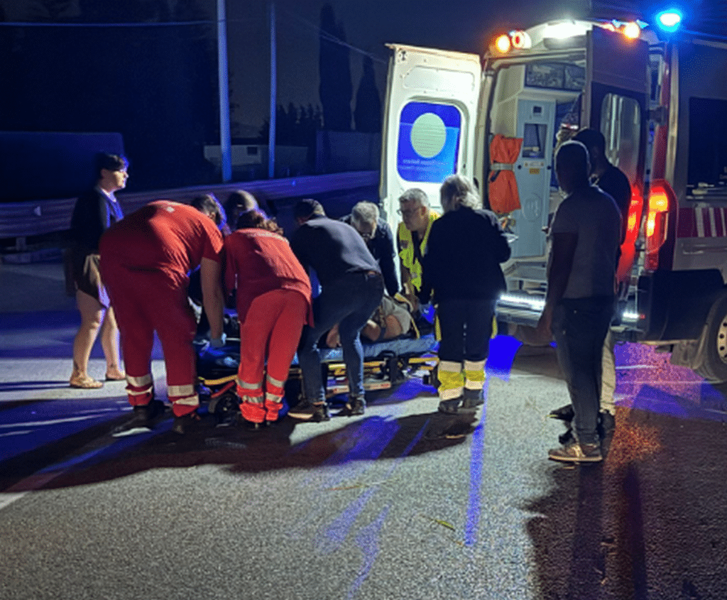 battipaglia auto si ribalta aversana oggi 22 ottobre