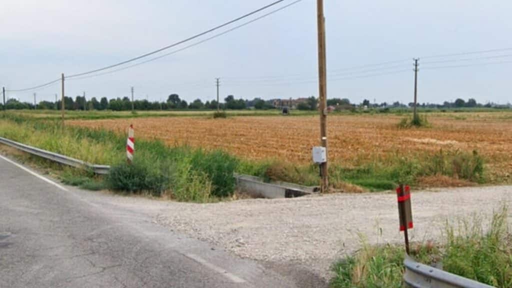 mantova travolto auto morto