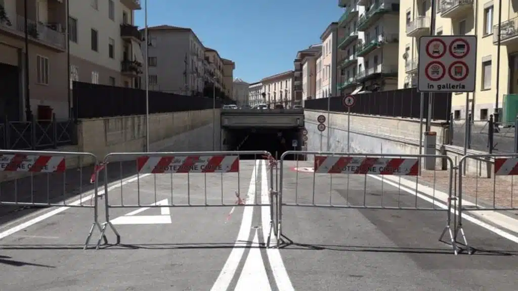 avellino tunnel apertura