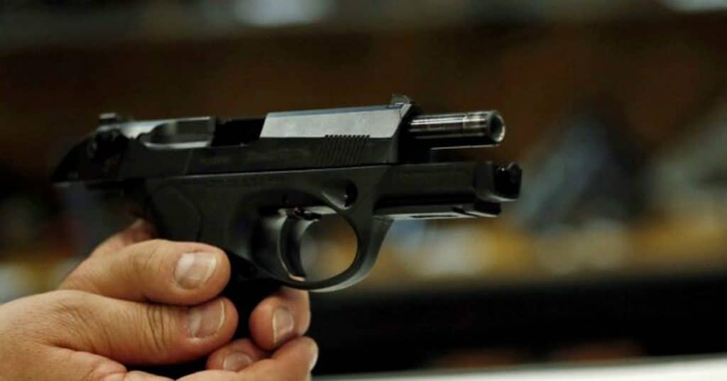 ragazzo tenta rapina pistola giocattolo terni