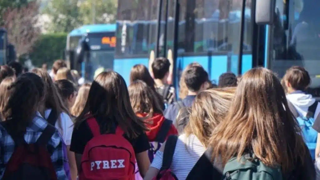 piacenza studentessa morta schiacciata bus