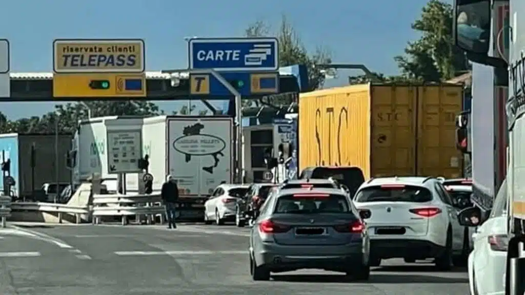 incassa pedaggi autostradali condannata caserta