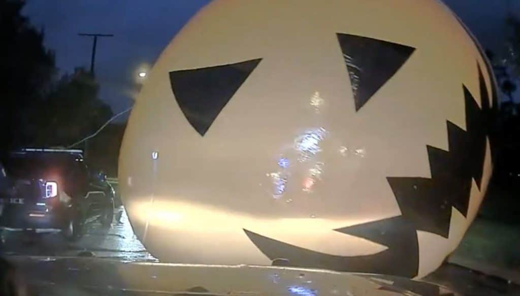 stati uniti agente polizia zucca gigante video virale