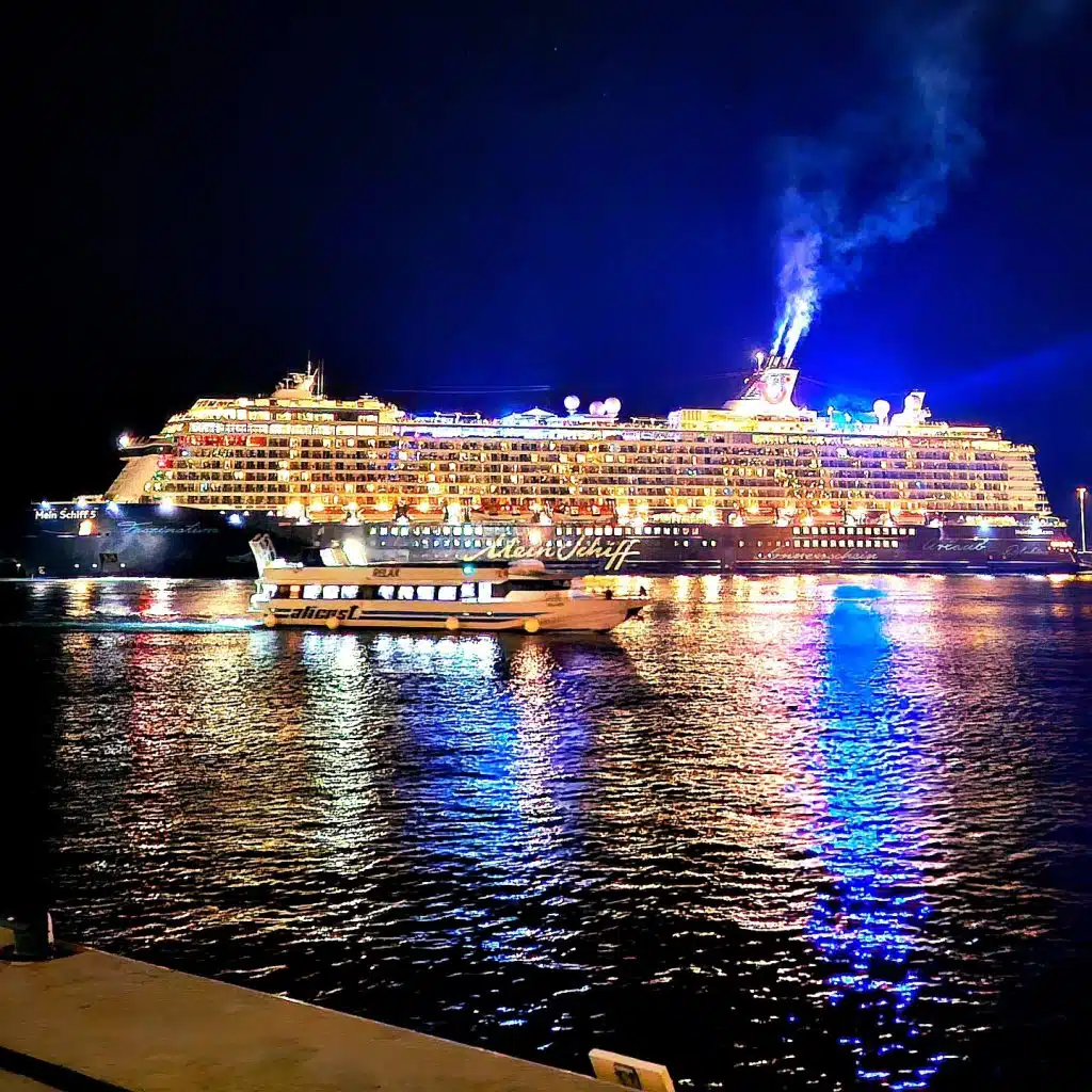 Salerno boom turisti ponte Ognissanti