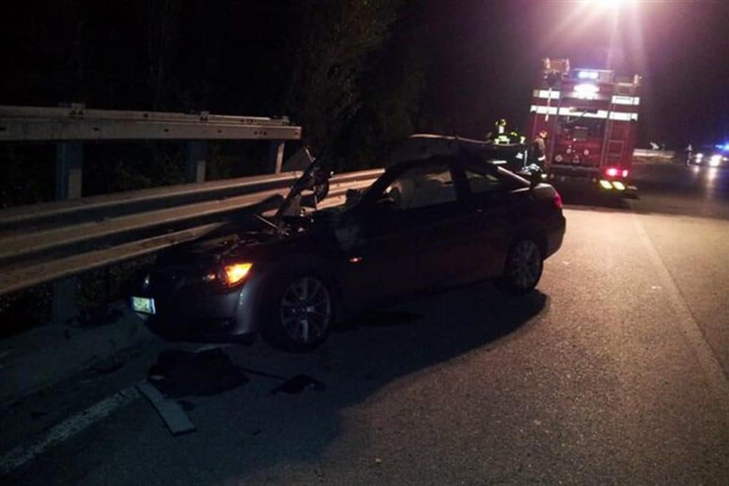 auto contro guardrail milano cinisello balsamo morta