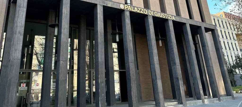 salerno indagato appropriazione indebita accesso abusivo