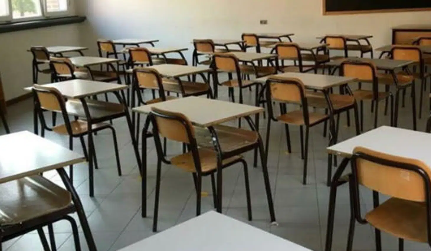 Brindisi, alunna di 8 anni violentata sessualmente nei bagni della scuola: a processo collaboratore scolastico