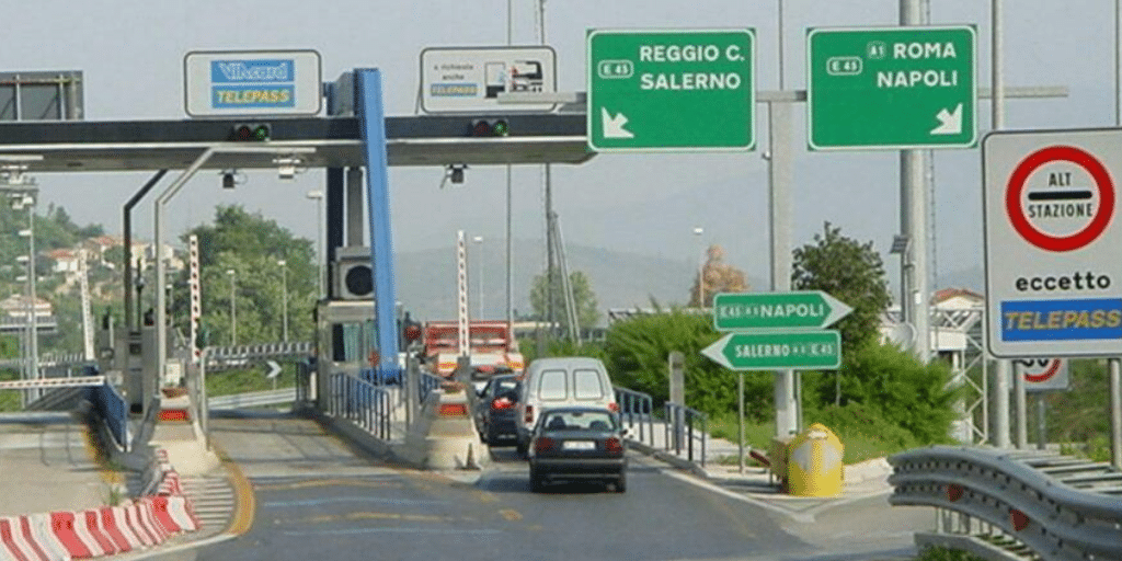 Cava Tirreni autostrada chiusa rampa