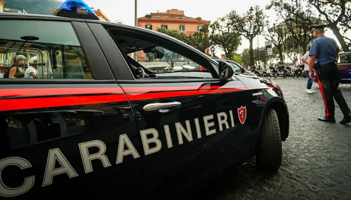 Insegnante aggredita Castellammare carabinieri