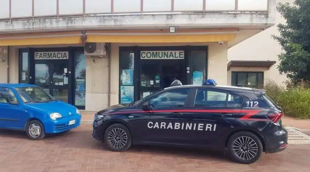 eboli rapina farmacia oggi 18 novembre