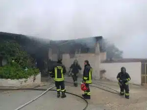 incendio sant'agata dei goti capannone 28 novembre