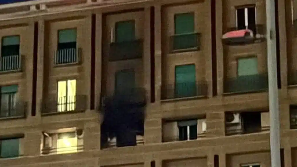 Napoli incendio bed breakfast morta ragazza oggi 29 novembre