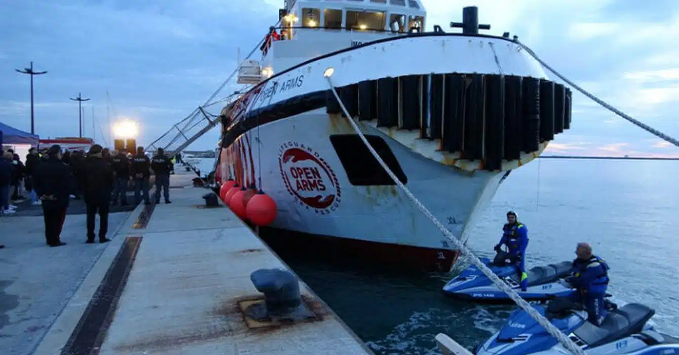 sbarco migranti salerno 29 novembre