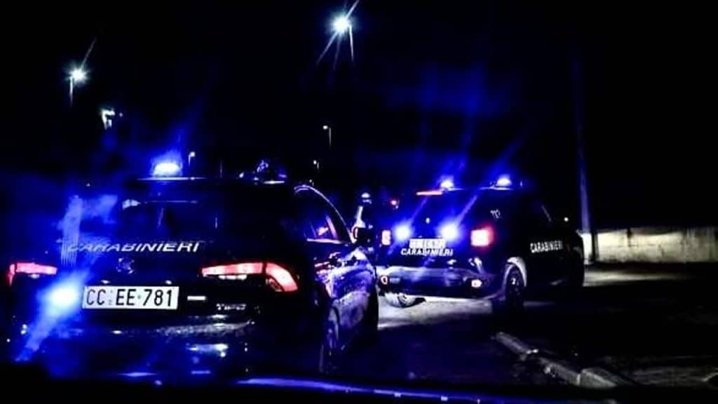 auto si ribalta inseguimento briano san leucio fermato