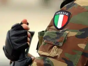 incidente lecce morto militare esercito