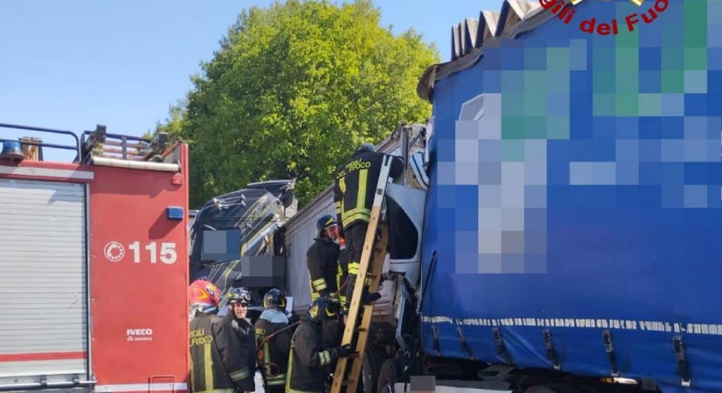 incidente autostrada a1 morto