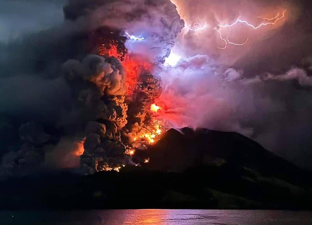 indonesia-eruzione-vulcano-morti