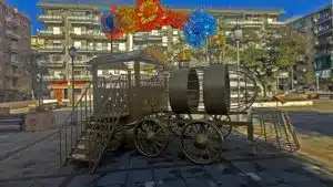 salerno danneggiata locomotiva luci d'artista