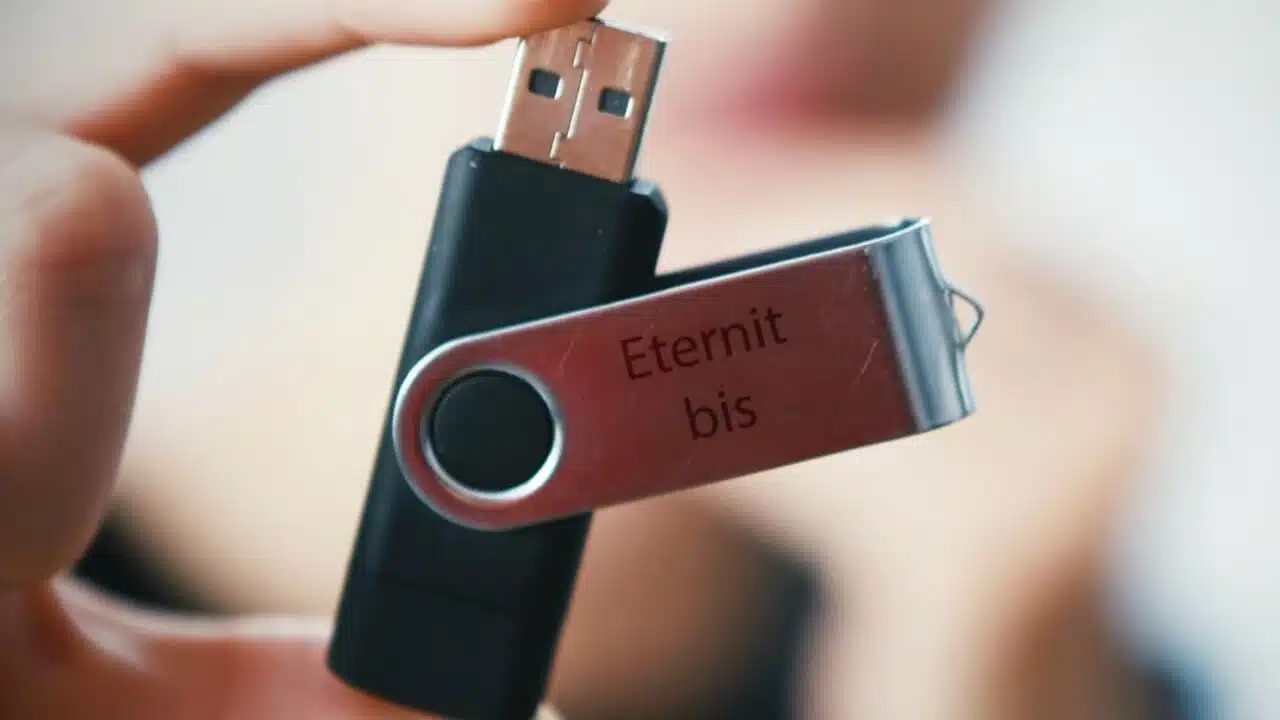 pen drive notizie riservate procura indaga dossier zannini