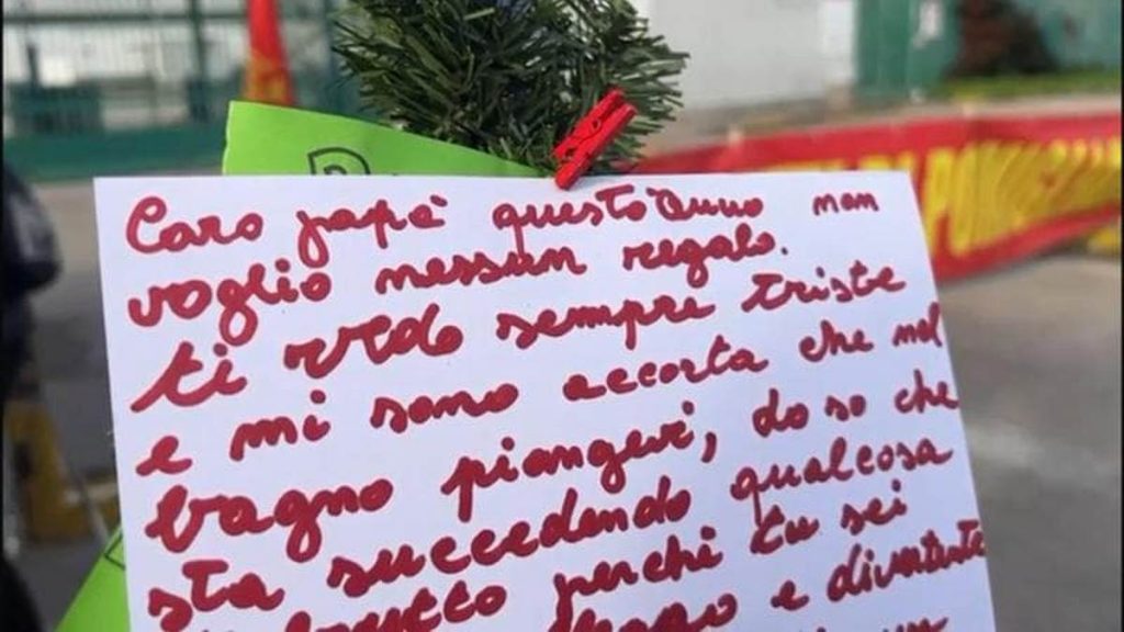 Stellantis-Transnova, arrivano le lettere di licenziamento. Bimba scrive al papà: “Non voglio regali”