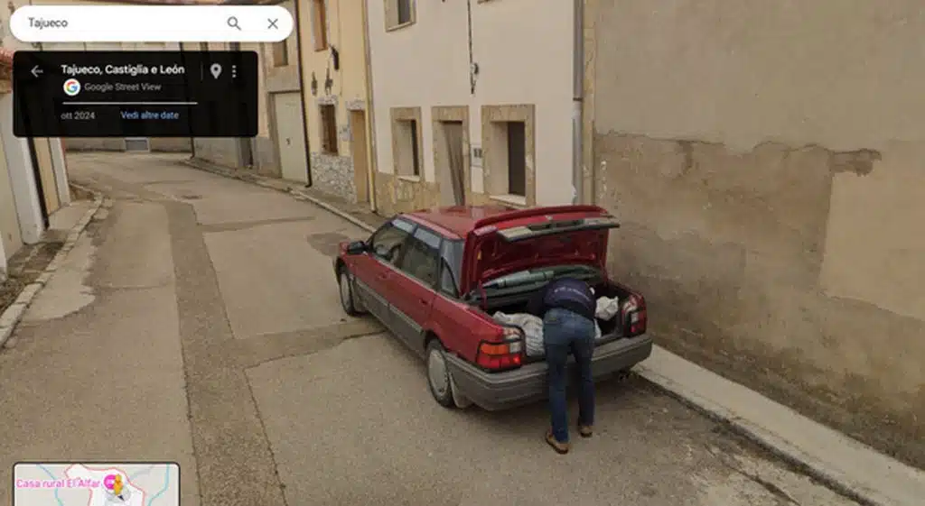 google maps omicidio spagna killer immortalato cadavere