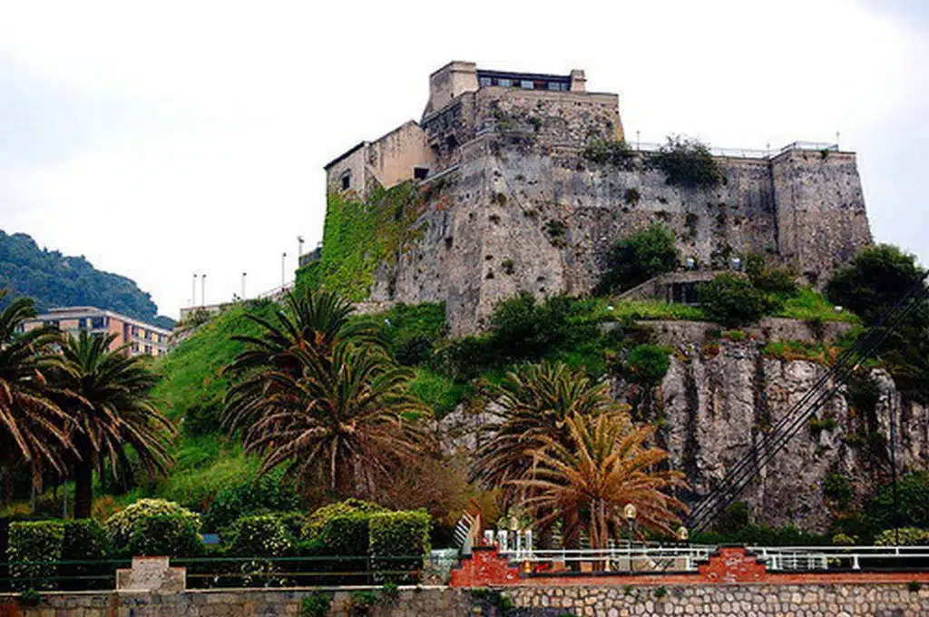 salerno regione fondi pulizia forte la carnale