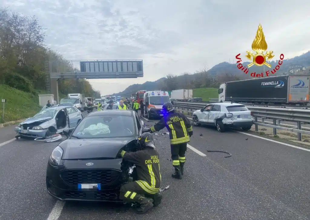 incidente autostrada a2 salerno