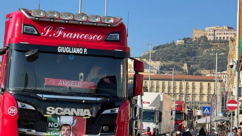 protesta autotrasportatori napoli