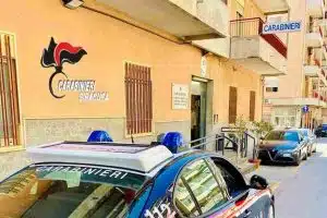 Siracusa preside aggredita studente richiamo