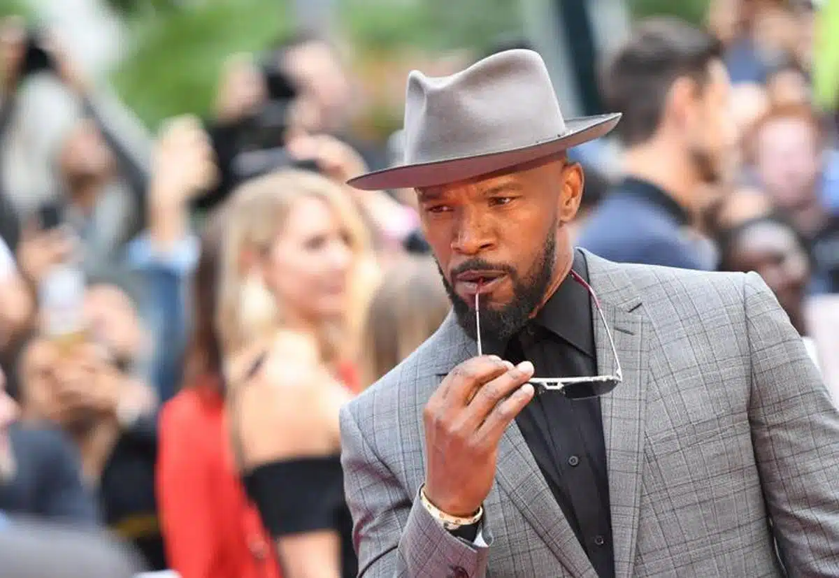 jamie foxx colpito bicchiere cosa è successo 15 dicembre