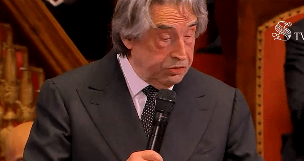 riccardo-muti-al-concerto-di-natale-e-spegnete-sto-telefono