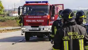 crollo alberi benevento ferita bambina 24 dicembre