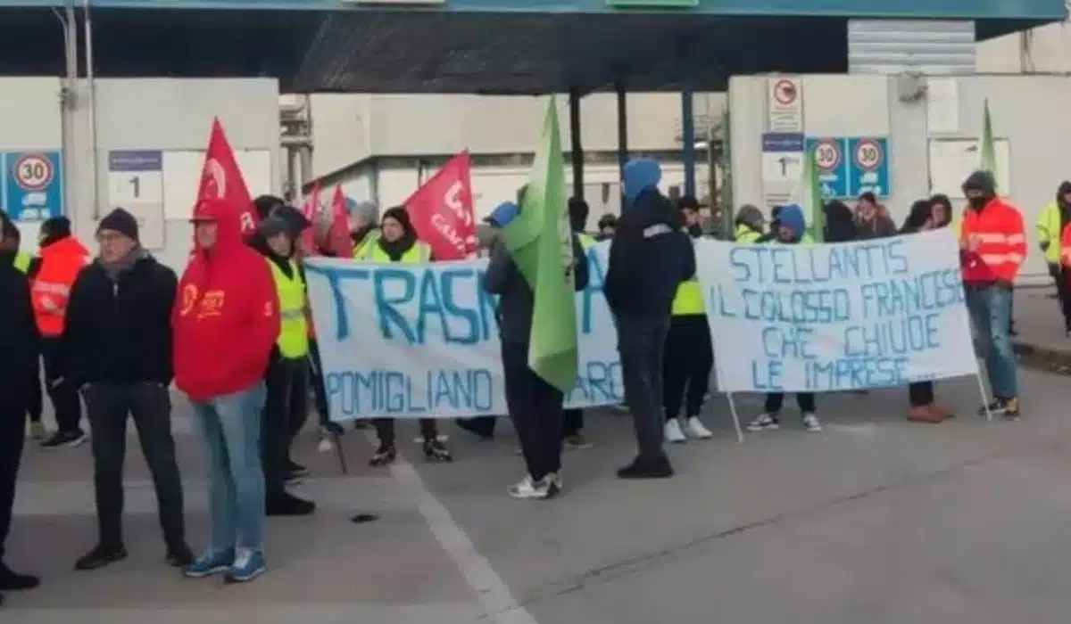 Protesta Stellantis Pomigliano d'Arco