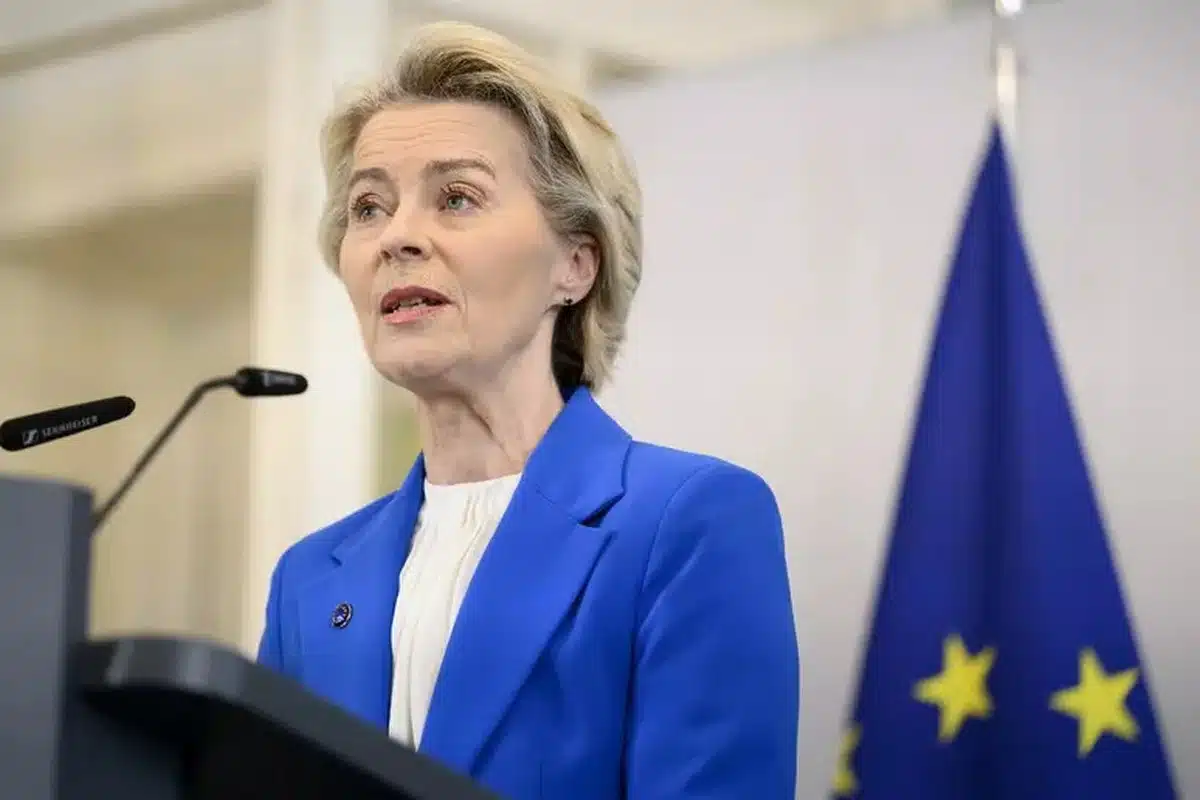 ursula von der leyen polmonite