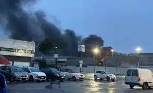 incendio pozzuoli furgoni trasporto latte 12 gennaio