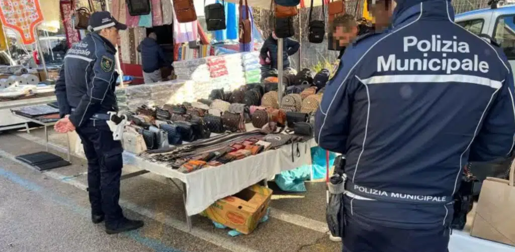 Pomigliano sequestro pesce mercato