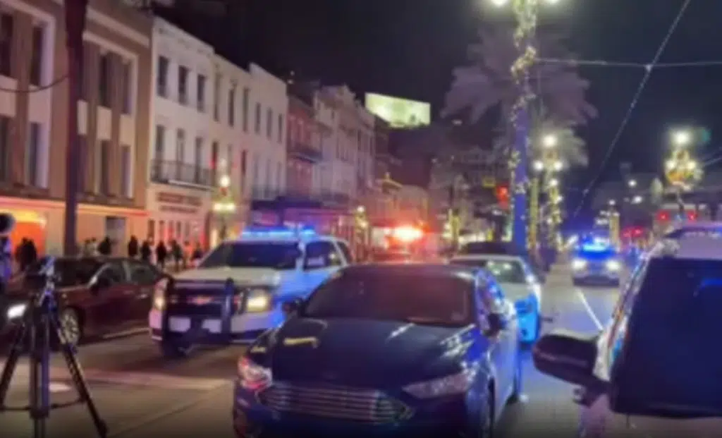 Usa, pickup sulla folla a New Orleans: 10 morti | Ucciso il killer