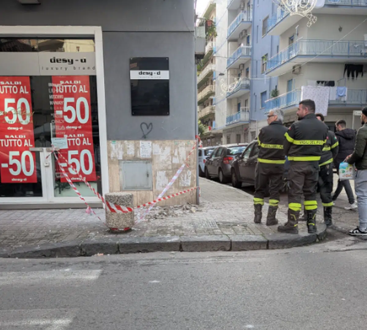 caduta calcinacci salerno 4 gennaio