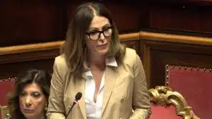 daniela Santanchè giorgia meloni pressioni pranzo dimissioni