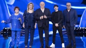 stasera io canto senior canale 5