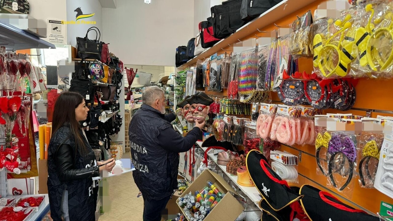 Carnevale sicuro, maxi sequestro di prodotti in provincia di Salerno