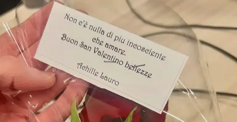 Achille Lauro rose rosse