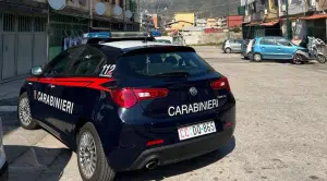 Napoli documenti contraffatti ricettazione arrestata