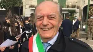 frignano incompatibilità sindaco lucio santarpia