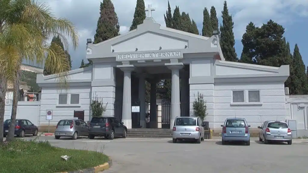 furto cimitero battipaglia 24 febbraio