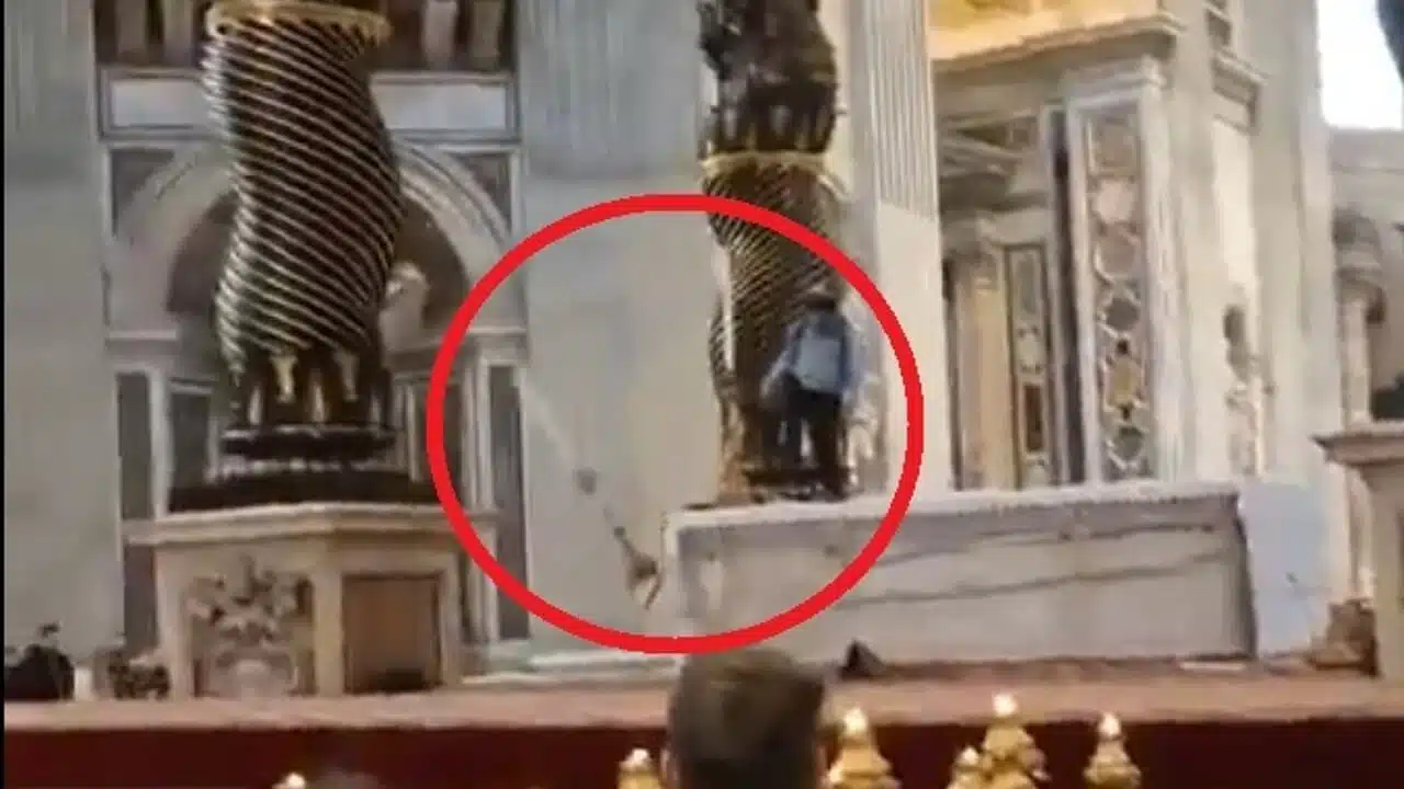 vaticano-danneggia-candelabri-storici-nella-basilica-di-san-pietro-denunciato