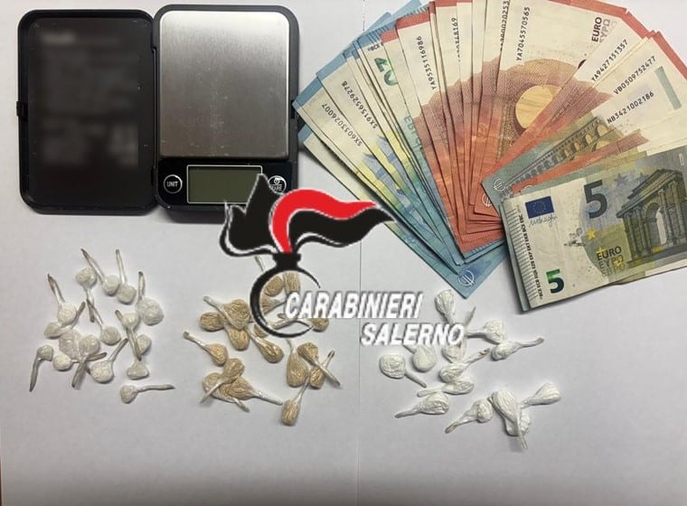 Baronissi droga spaccio arrestati