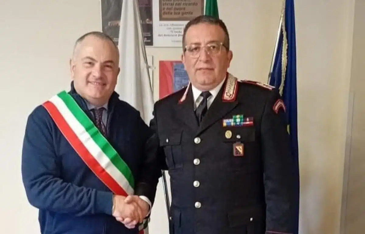 polla-il-luogotenente-angelo-solimene-e-il-nuovo-comandante-della-stazione-carabinieri