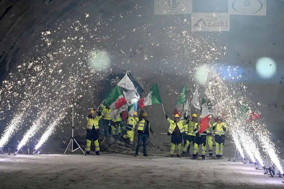 Porta Ovest, abbattuto l’ultimo diaframma: entro fine anno l’apertura delle gallerie